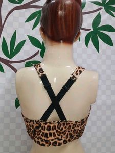 (300)Leopard Print Zip-Up Sports Bra
