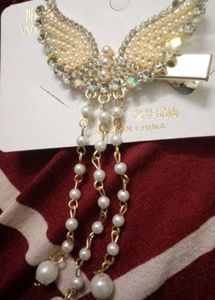 Elegant Pearl Wing Hair Clip