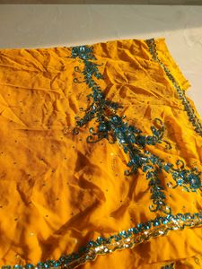 Mumtaz Style Draping Mustard Yellow Saree With Hea