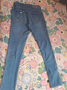 Blue Denim Jeans with Zipper Ankle Detail