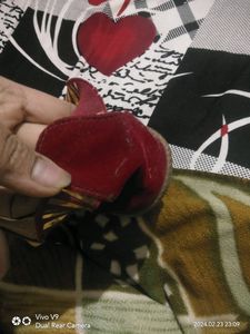 Red &amp; Silver Embellished Juttis