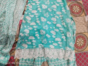 Teal Floral Kurta Set with Dupatta medium in seize
