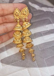 Elegant Gold Jhumka Earrings