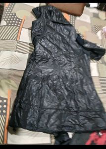 Chic Black Quilted Jacket hoody and dress winters