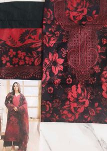 Elegant Red &amp; Black Floral Kurta S