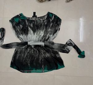 Abstract Print Flowy Top with Belt