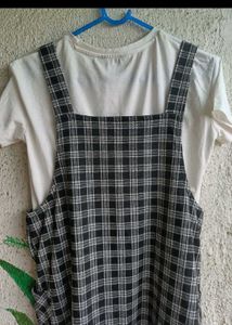 Checkered Pinafore Dress🖤🤍