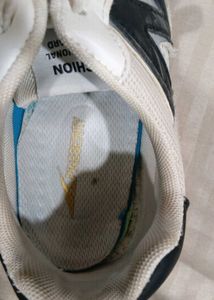 Stylish Pineberry Sneakers