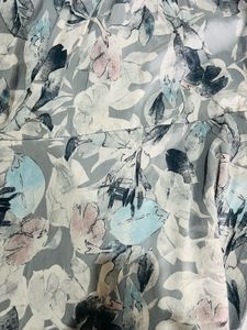 Beautiful Floral Print Midi 👗 🤍dress