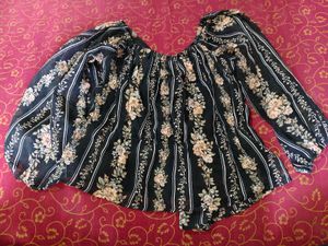 Chic Floral Twist Front Top