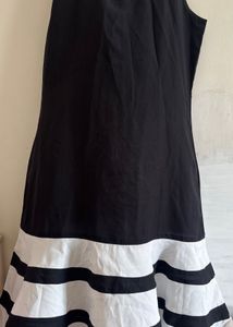 Chic Black &amp; White Striped Mini Dress