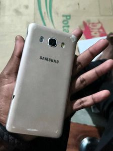 Samsung J5 model