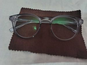 Clear Frame Round Eyeglasses