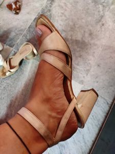 Myntra brand Roaster Gold Strappy 👠