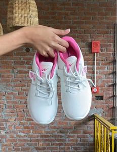 Sports Shoes