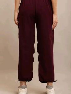 Women solid stylish ns cargo style jogers..