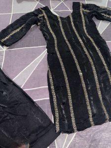Elegant Black Kurta Set with Gold Embellishments🖤