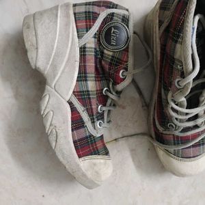 Action Liza shoes