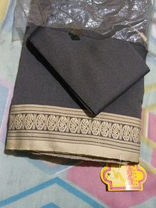 Elegant Grey Saree with Border