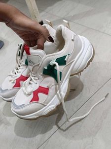 Chunky "Noir" Sneakers