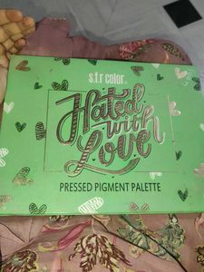 Pressed Pigment Eyeshadow Palette