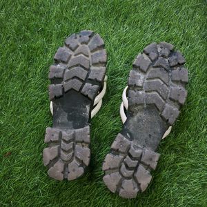Chic Cream Slides