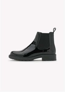 Black Mid Chelsea Boots