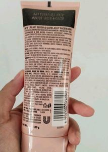 Lakme Blush &amp; Glow Watermelon Face Wash