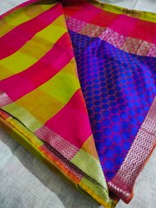 New Checked Saree With Stitched Blouse