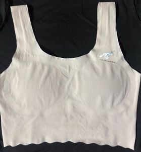 seamless nude Sports Bra with Cute Design