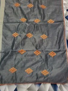 Elegant Grey Saree with Orange Motifs.. no blouse