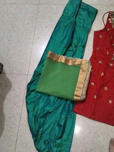 Red &amp; Green Kurta Set