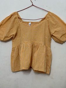 Cute yellow Puff Sleeve Top
