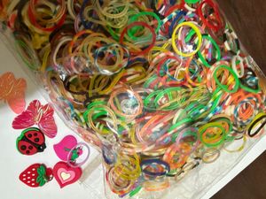 Super Loomz Bands refill kit.