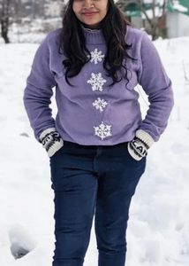 Beautiful Lavender Sweat shirt