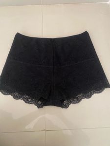 Elegant Black Lace Shorts