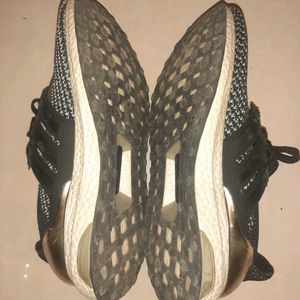 Gold &amp; Black Sport Shoes - Women