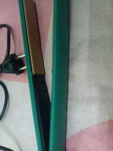 Vega Hair Straightner