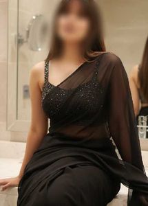 Elegant Black Saare