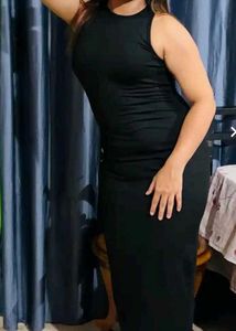 basic black bodycon midi dress