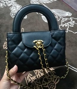 SALE 🚨🚨🚨🚨. Brand New Chanel hand Bag