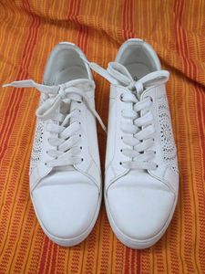 Stylish White &amp; Tan Sneakers