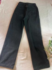 Urbanic Black Jeans👖