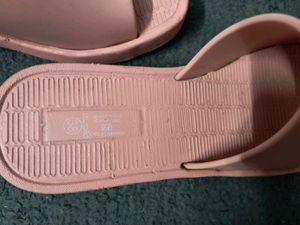 ZUDIO Pink Platform Slides NEW🎀