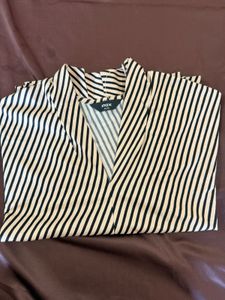 Chic Striped V-Neck Top