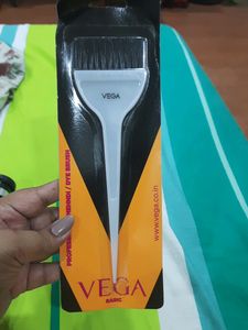 Price Drop!Dye Brush With Herbal Essence Condition