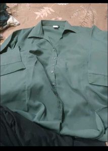 Elegant Green Button-Up Shirt