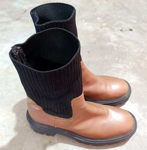 Stylish Tan &amp; Black Knit Boots