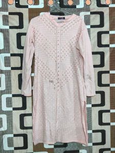 Elegant Pink Embroidered Kurta