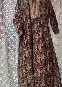 Beautiful Printed Kurta with Embellished Neckline✨
